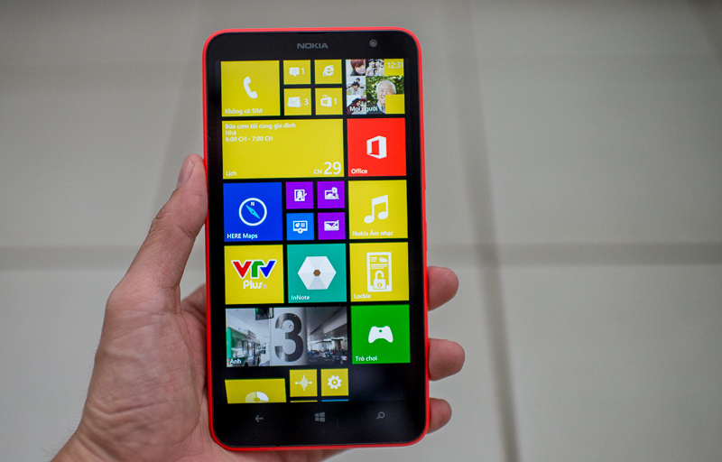 Đánh giá nhanh Nokia Lumia 1320: Đẹp Mượt Nặng To